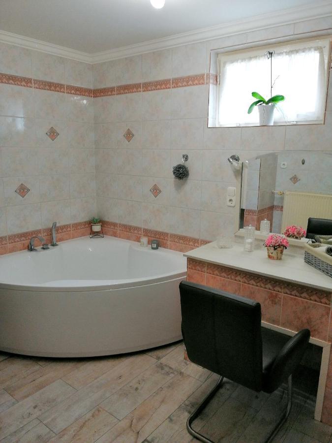 Elza Apartman Mako Exterior photo